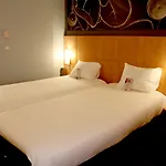 호텔 Ibis 3*