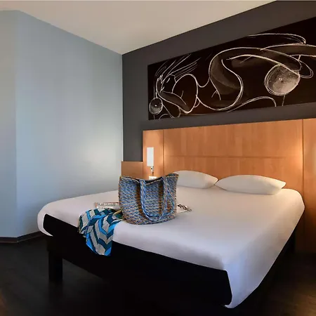 Ξενοδοχείο Ibis 3*