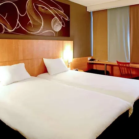 Ibis 3*