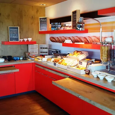 Ibis 3* Ле-Эрбье