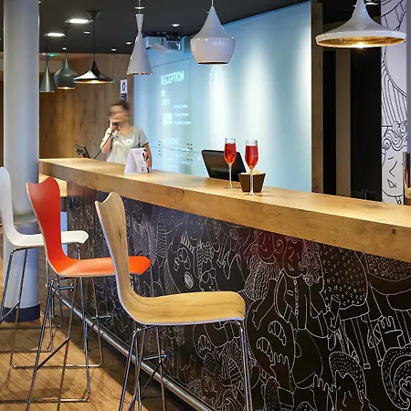 Ibis 3* Ле-Эрбье