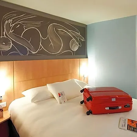 Ibis 3*